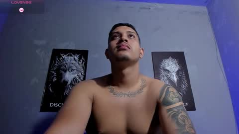 Snapshot of johansmith__ chatting on February 20, 2:41 am Johan Smith online show from February 20, 2:41 am