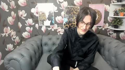 Snapshot of john__strong chatting on May 30, 1:52 pm john__strong online show from May 30, 1:52 pm