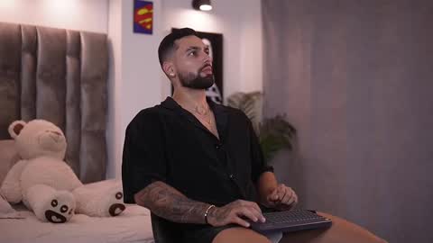 john online show from February 10, 9:15 pm