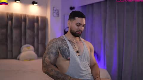 Snapshot of john_king29 chatting on February 14, 12:29 am john online show from February 14, 12:29 am