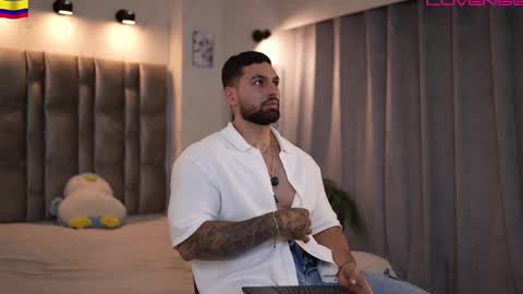 Snapshot of john_king29 chatting on February 16, 10:39 pm john online show from February 16, 10:39 pm