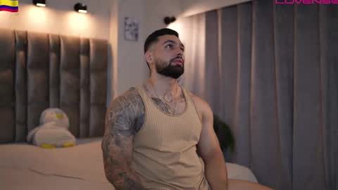 Snapshot of john_king29 chatting on February 21, 12:00 am john online show from February 21, 12:00 am