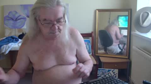 Snapshot of john_little_one chatting on June 20, 9:34 am JOHN online show from June 20, 9:34 am