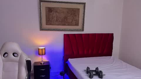 Snapshot of john_mystic chatting on February 11, 12:15 am Jhon Mystic online show from February 11, 12:15 am