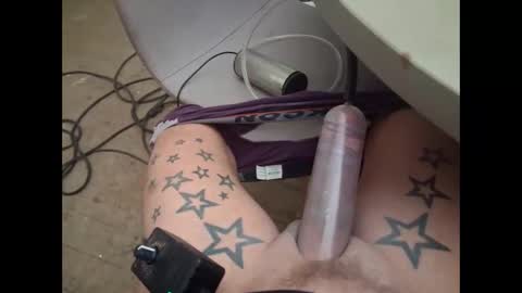 Snapshot of john_silversteel chatting on October 31, 5:03 pm john_silversteel online show from October 31, 5:03 pm