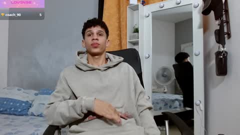 Snapshot of john_ssnow29 chatting on January 13, 8:48 pm john_ssnow29 online show from January 13, 8:48 pm