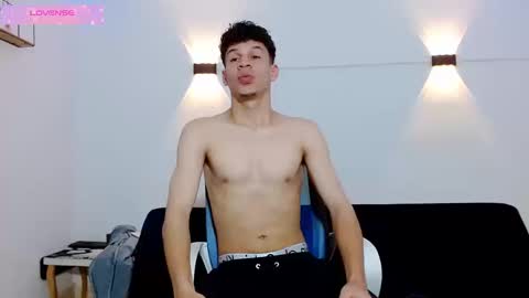 Snapshot of john_ssnow29 chatting on September 19, 1:12 pm john_ssnow29 online show from September 19, 1:12 pm