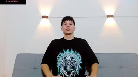 Snapshot of john_ssnow29 chatting on October 22, 12:38 pm john_ssnow29 online show from October 22, 12:38 pm