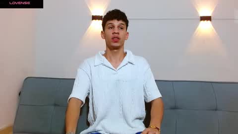 john_ssnow29 online show from November 24, 8:14 am