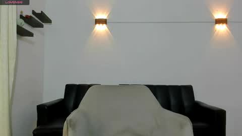 Snapshot of john_ssnow29 chatting on May 27, 12:13 pm john_ssnow29 online show from May 27, 12:13 pm