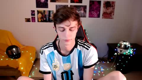 john_winx online show from April 5, 2:03 pm