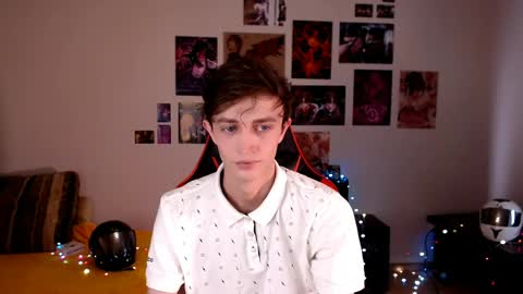 Snapshot of john_winx chatting on May 5, 11:40 am john_winx online show from May 5, 11:40 am