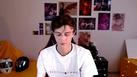 Snapshot of john_winx chatting on May 21, 6:09 am john_winx online show from May 21, 6:09 am