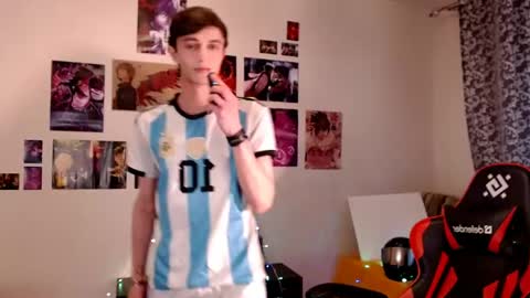 Snapshot of john_winx chatting on May 23, 4:11 pm john_winx online show from May 23, 4:11 pm