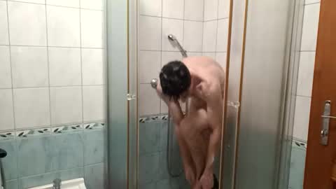 Snapshot of john_x00 chatting on March 3, 9:53 pm John online show from March 3, 9:53 pm