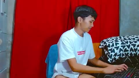 Snapshot of john_zacharyxx chatting on July 6, 8:22 am JohnXxx online show from July 6, 8:22 am