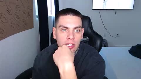 JAXX online show from February 22, 11:58 pm