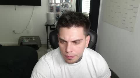 JAXX online show from April 28, 10:37 pm