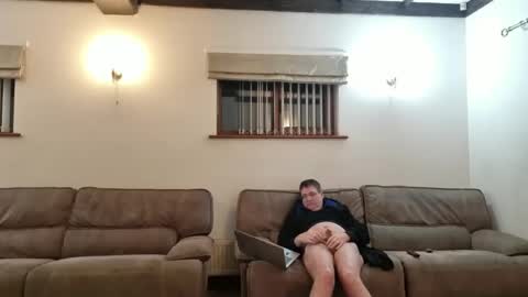 Snapshot of johnathan_stuart33 chatting on February 27, 1:49 am johnathan_stuart33 online show from February 27, 1:49 am