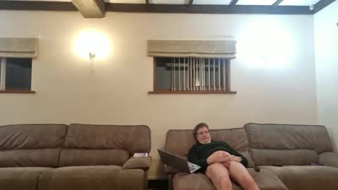 Snapshot of johnathan_stuart33 chatting on April 15, 12:06 am johnathan_stuart33 online show from April 15, 12:06 am