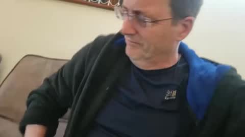 Snapshot of johnathan_stuart33 chatting on May 10, 10:59 pm johnathan_stuart33 online show from May 10, 10:59 pm