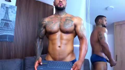 Snapshot of johnbelt_ chatting on June 22, 12:35 pm john belt online show from June 22, 12:35 pm