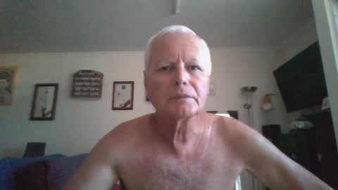 Snapshot of johndesnudado chatting on July 5, 8:21 am johndesnudado online show from July 5, 8:21 am