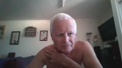 Snapshot of johndesnudado chatting on July 6, 10:45 am johndesnudado online show from July 6, 10:45 am