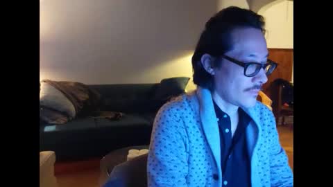 Johnee online show from March 8, 9:13 am