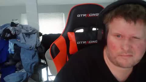 johnfernandez784 online show from March 26, 7:52 pm