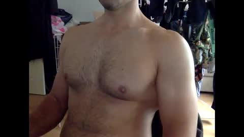 Snapshot of johnhotxxxx chatting on November 1, 1:18 am LETSPLAY online show from November 1, 1:18 am