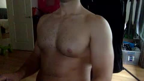 Snapshot of johnhotxxxx chatting on February 9, 9:02 am LETSPLAY online show from February 9, 9:02 am