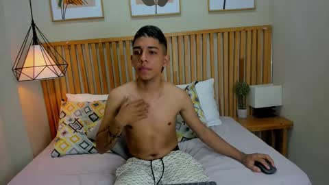 Snapshot of johnn_miller_ chatting on October 17, 2:19 pm JOHNN MILLER online show from October 17, 2:19 pm