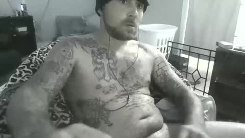 Snapshot of johnniejohnnied chatting on December 16, 4:05 pm johnniejohnnied online show from December 16, 4:05 pm