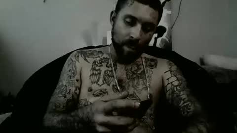 Snapshot of johnniejohnnied chatting on January 7, 4:59 pm johnniejohnnied online show from January 7, 4:59 pm