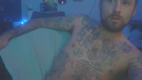 Snapshot of johnniejohnnied chatting on January 21, 12:15 am johnniejohnnied online show from January 21, 12:15 am