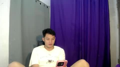 johnny_bigcock69 online show from February 19, 10:44 am