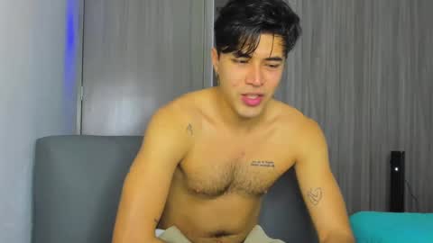 johnny_bravo777 online show from February 15, 3:09 am