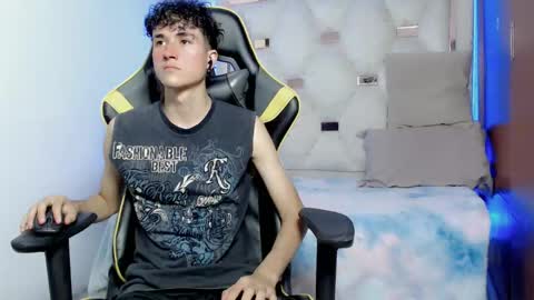 johnny_cagee online show from October 27, 5:11 am