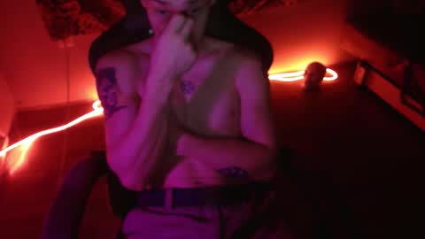 Johnny online show from November 15, 4:10 am