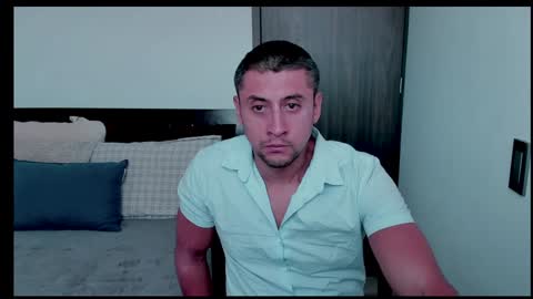 Snapshot of johnny_seens1 chatting on January 23, 7:40 pm Johnny online show from January 23, 7:40 pm