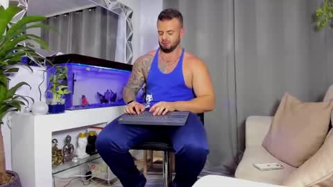 JOHNNY online show from December 26, 8:21 pm