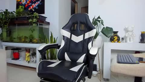 JOHNNY online show from November 19, 12:21 am