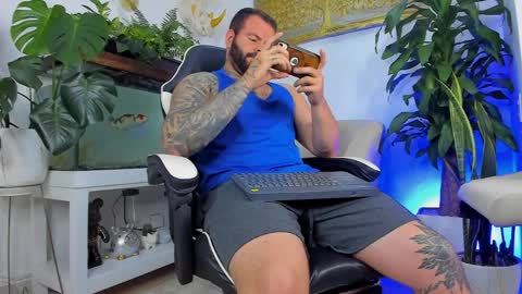 JOHNNY online show from April 4, 1:37 am