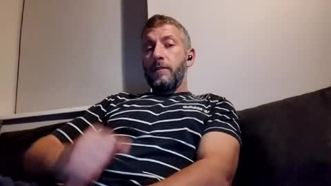 Snapshot of johnnypoly chatting on July 4, 1:45 am bigboy online show from July 4, 1:45 am