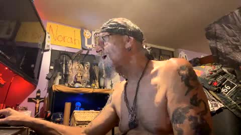 johnnyshung1 online show from December 2, 11:12 am