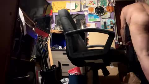 johnnyshung1 online show from April 19, 8:46 am