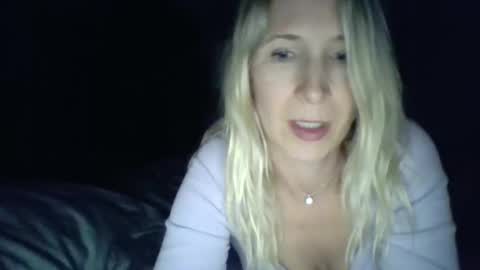 Snapshot of johnnyspoton4 chatting on May 10, 3:33 am johnnyspoton4 online show from May 10, 3:33 am