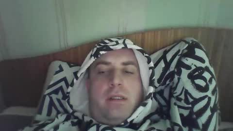 johnoreon online show from April 22, 8:06 am