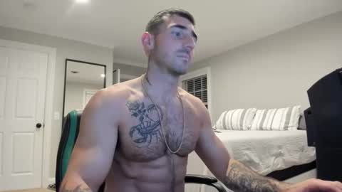 Snapshot of johnprice325 chatting on May 27, 1:24 am johnprice325 online show from May 27, 1:24 am